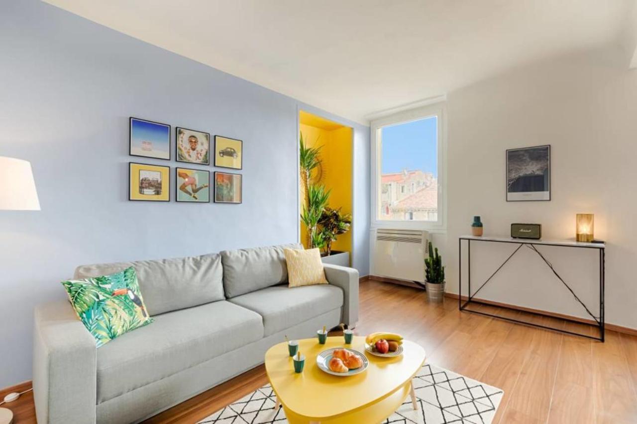 Apartment Splendide Sur Le Cours Estienne D'orves